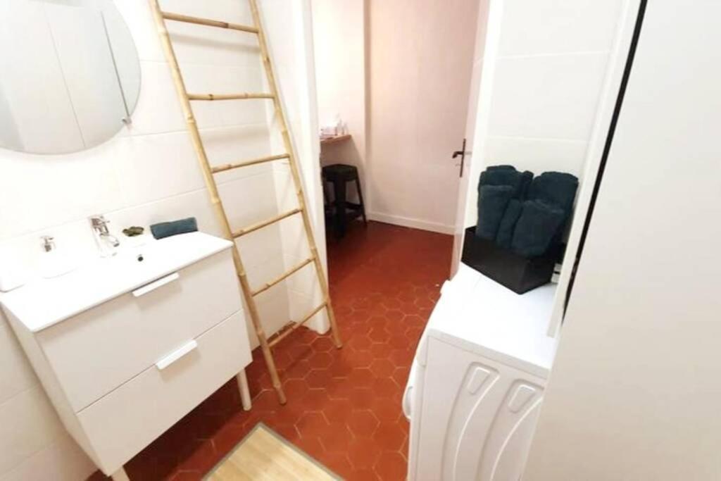 몽뗄리마 T2 Cosy Au Calme,Entree Autonome,Centre Historique 아파트 외부 사진